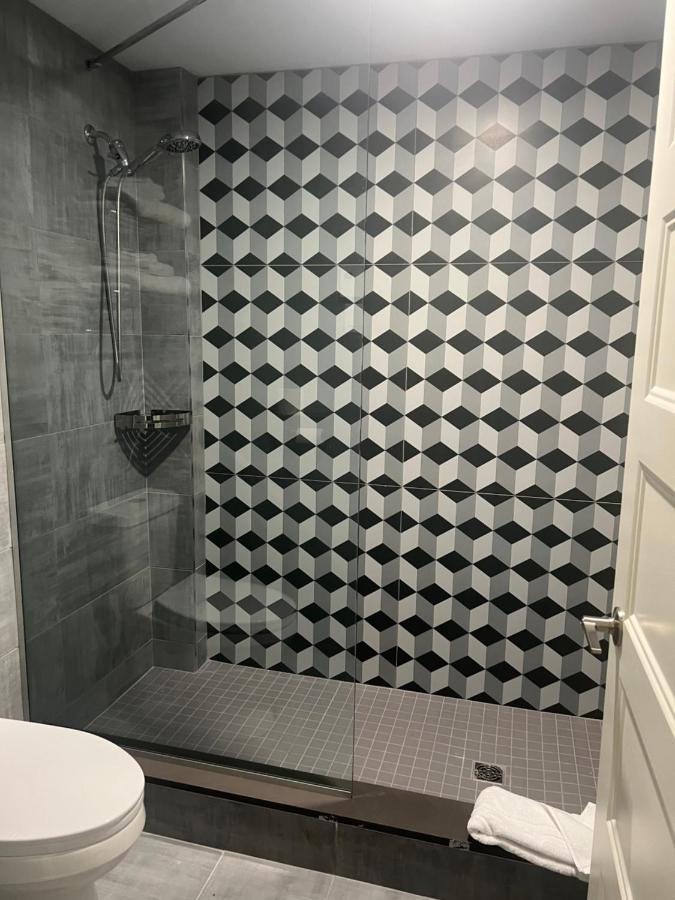 Complexe Dix80 Motel Mont-Laurier Bagian luar foto
