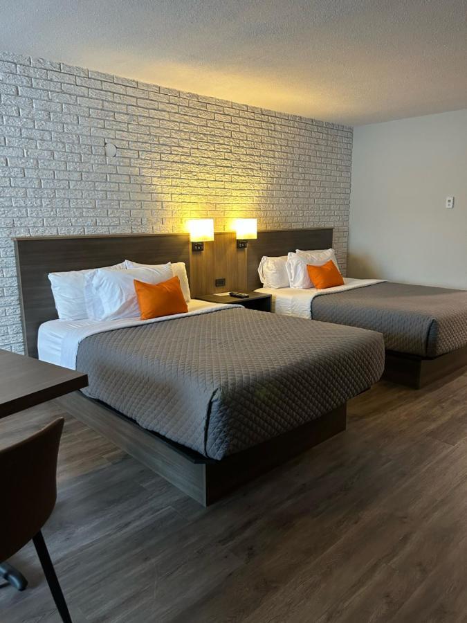 Complexe Dix80 Motel Mont-Laurier Bagian luar foto